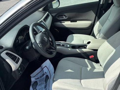 Used 2019 Honda HR-V EX image 19