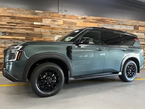 Used 2026 Nissan Armada PRO-4X w/ Captain's Chari Seat Package AWD/4WD image 7