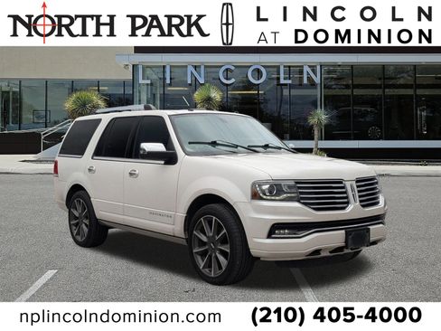 Used 2017 Lincoln Navigator Reserve RWD image 1