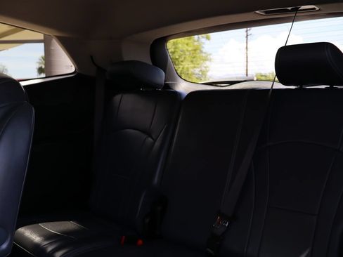 Used 2018 Buick Enclave Essence w/ Trailering Package FWD image 37