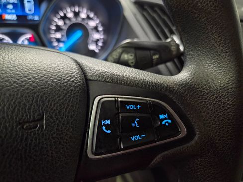Used 2018 Ford Escape SE FWD image 19