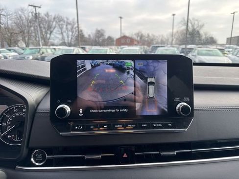 Used 2024 Mitsubishi Outlander AWD image 15