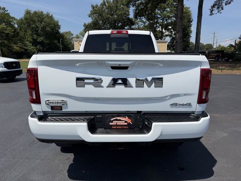 Used 2025 RAM 2500 Limited AWD/4WD image 3