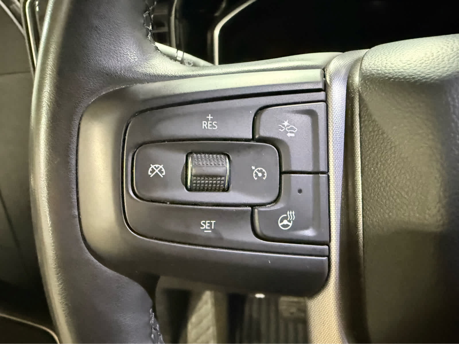 Used 2024 GMC Sierra 1500 SLE AWD/4WD image 17