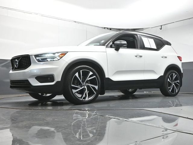 Used 2020 Volvo XC40 T5 R-Design w/ Protection Package AWD/4WD image 35