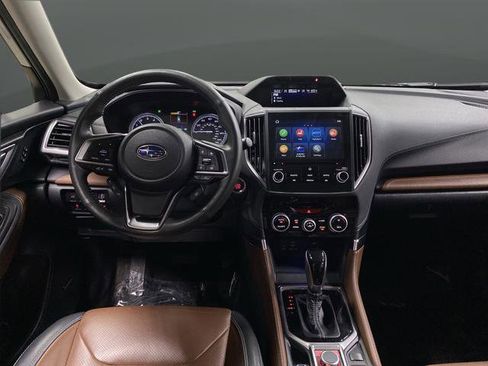 Used 2023 Subaru Forester Touring image 5
