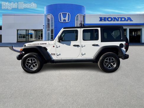Used 2024 Jeep Wrangler Rubicon image 3