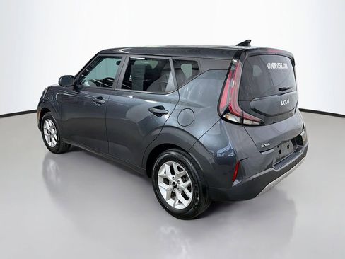 Used 2023 Kia Soul LX w/ LX Technology Package FWD image 8