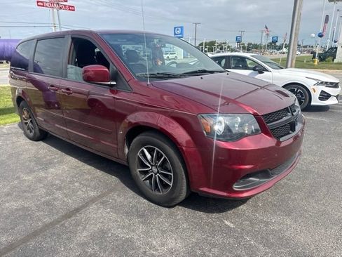 Used 2017 Dodge Grand Caravan SE FWD image 1