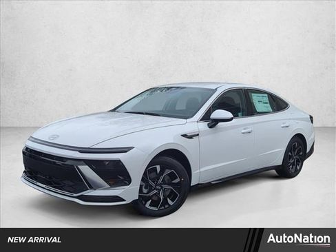 Used 2025 Hyundai Sonata SEL image 1