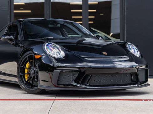 Certified 2018 Porsche 911 GT3 RWD image 10