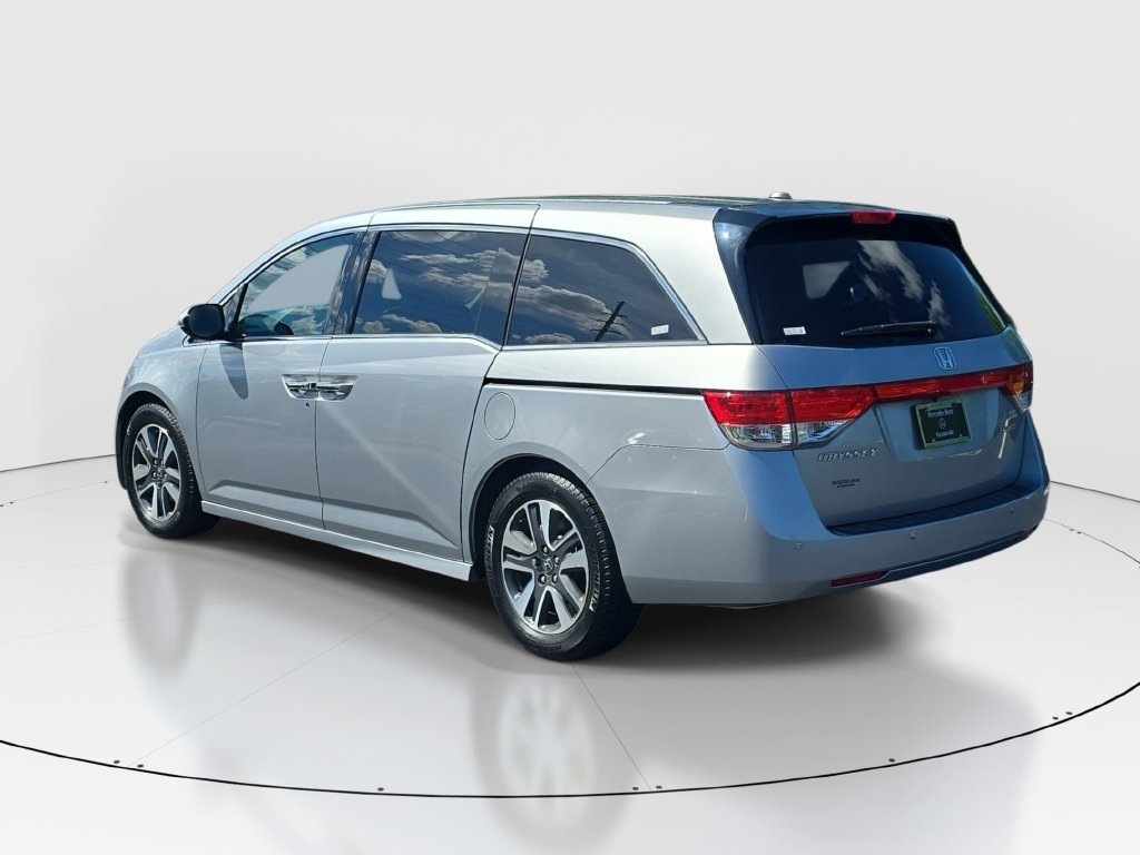 Used 2016 Honda Odyssey Touring image 4