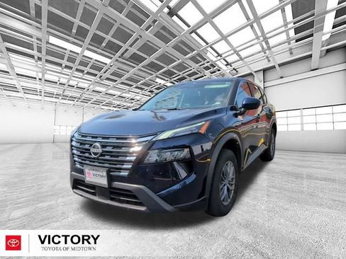 Used 2026 Nissan Rogue SV AWD/4WD image 8