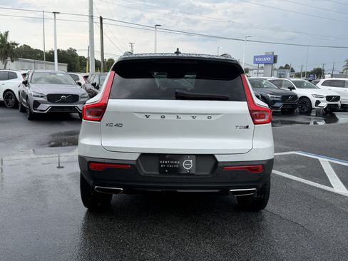 Used 2020 Volvo XC40 T5 R-Design w/ Protection Package Premier AWD/4WD image 4