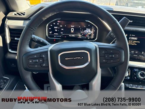 Used 2025 GMC Sierra 3500 Denali w/ Denali Reserve Package AWD/4WD image 13