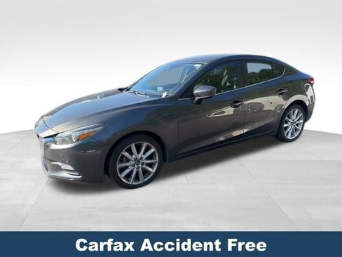 Used 2017 MAZDA MAZDA3 Touring FWD image 3