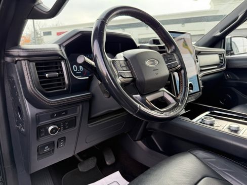 Used 2022 Ford Expedition Max Platinum image 13