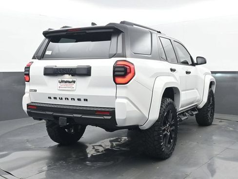 New 2026 Toyota 4Runner SR5 AWD/4WD image 20