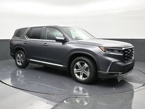 Used 2025 Honda Pilot EX-L image 7