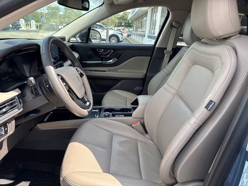 Used 2024 Lincoln Corsair Reserve image 17