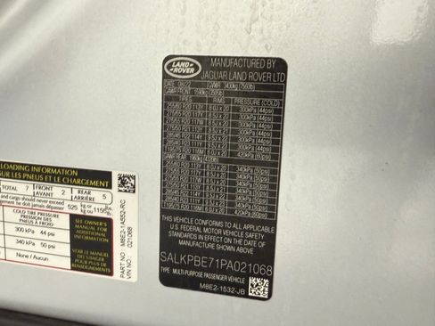 Used 2023 Land Rover Range Rover Long Wheelbase SE image 18