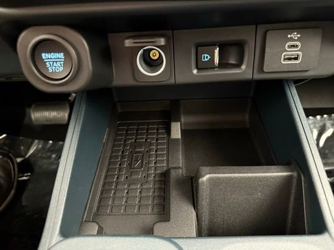 New 2025 Ford Maverick Lariat w/ Black Appearance Package image 36