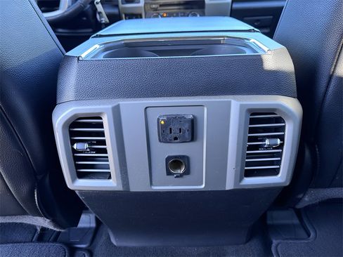 Used 2017 Ford F350 Lariat image 35