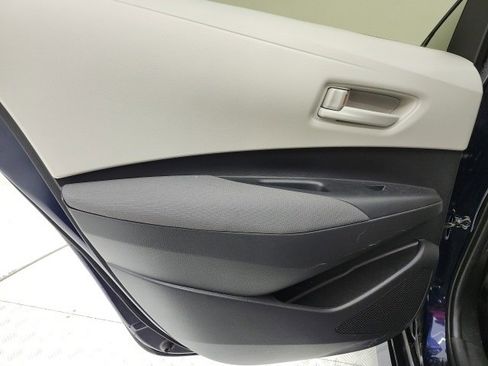 Certified 2025 Toyota Corolla LE image 9