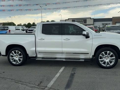 Used 2022 Chevrolet Silverado 1500 High Country w/ High Country Premium Package AWD/4WD image 8