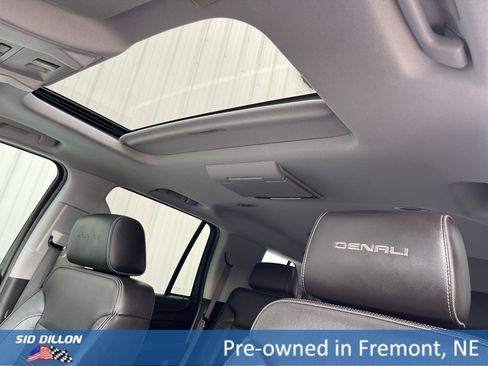 Used 2019 GMC Yukon Denali w/ Denali Ultimate Package image 19