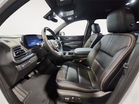 New 2026 Chevrolet Traverse High Country image 9