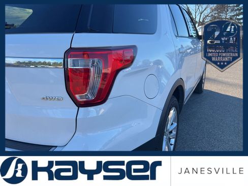 Used 2018 Ford Explorer XLT w/ Equipment Group 202A image 4