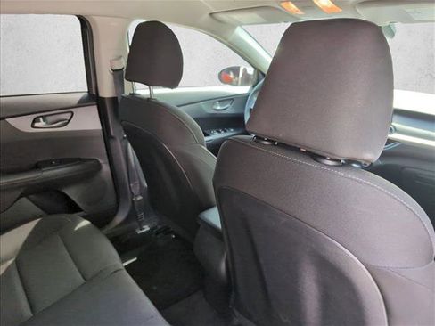 Used 2021 Kia Forte LXS FWD image 20