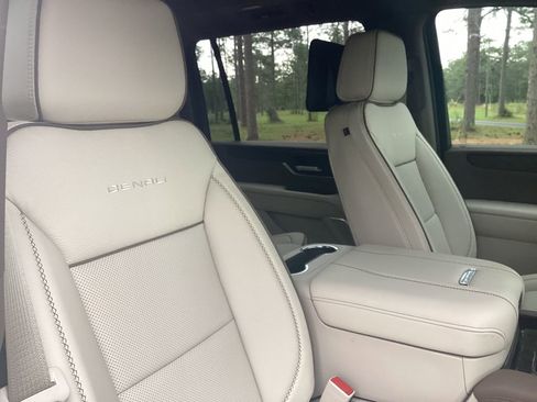 New 2026 GMC Yukon XL Denali w/ Advanced Technology Package RWD image 60