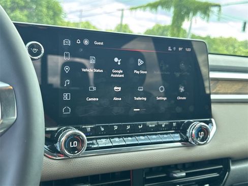 New 2025 GMC Canyon Denali image 22