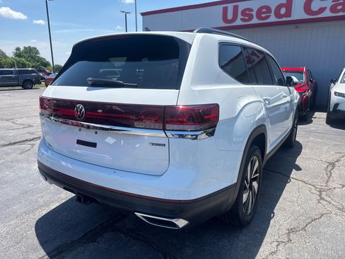 Used 2024 Volkswagen Atlas SE AWD/4WD image 5