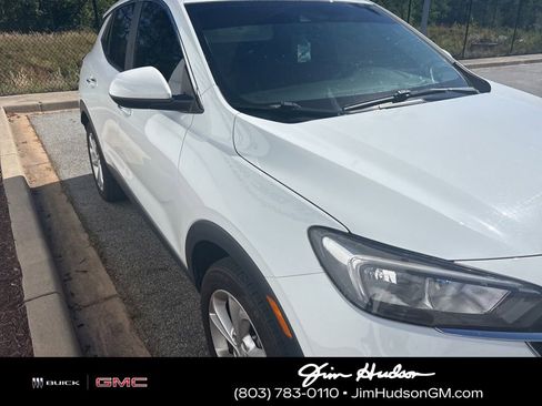 Used 2020 Buick Encore GX Preferred w/ Cold Weather Comfort Package AWD/4WD image 2