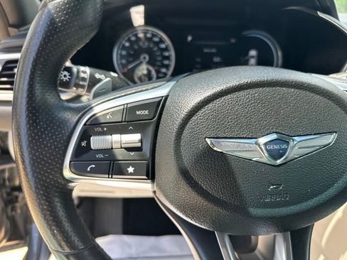 Used 2023 Genesis G70 2.0T AWD/4WD image 15