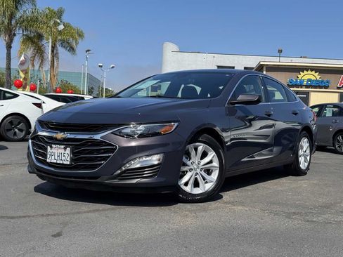 Used 2025 Chevrolet Malibu LT FWD image 2