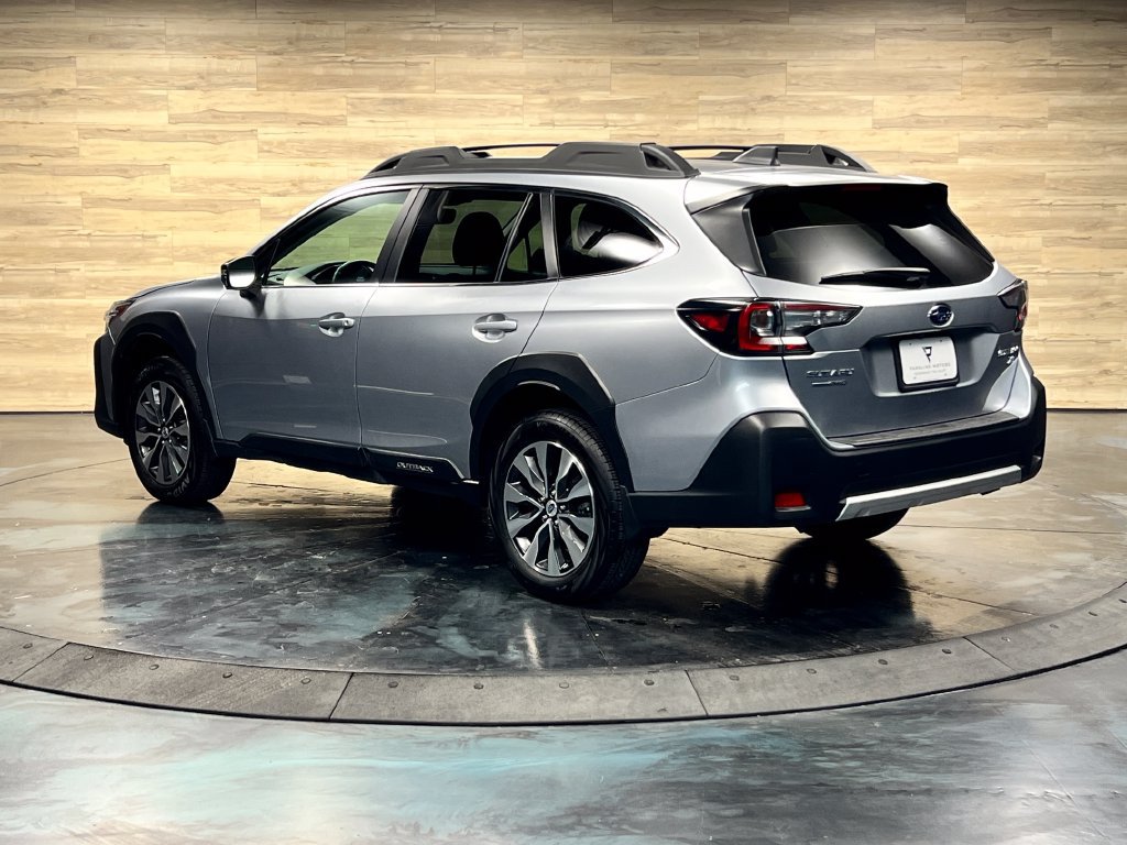 Used 2025 Subaru Outback Limited XT AWD/4WD image 16