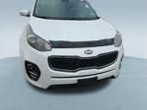 Used 2019 Kia Sportage EX FWD image 2