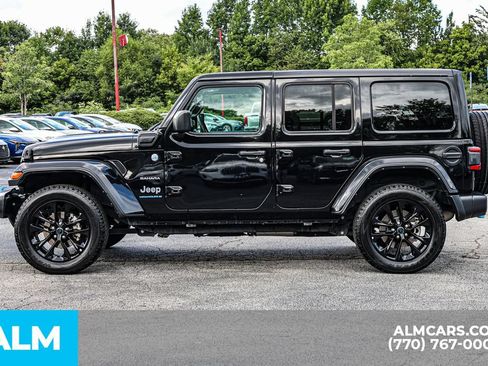 Used 2024 Jeep Wrangler Unlimited Sahara AWD/4WD image 9