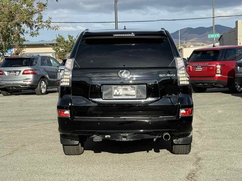 Used 2017 Lexus GX 460 image 9