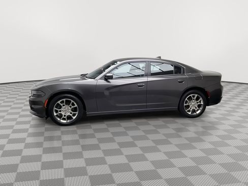 Used 2017 Dodge Charger SXT image 30