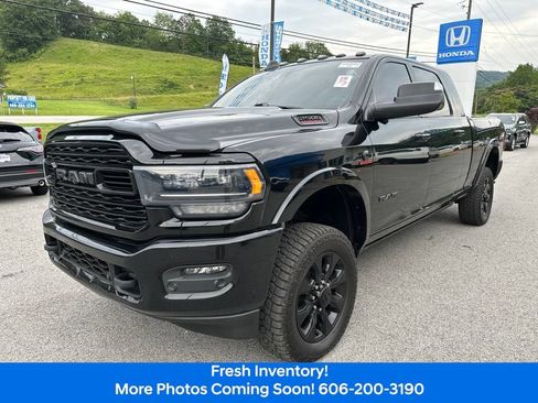 Used 2021 RAM 2500 Limited AWD/4WD image 3