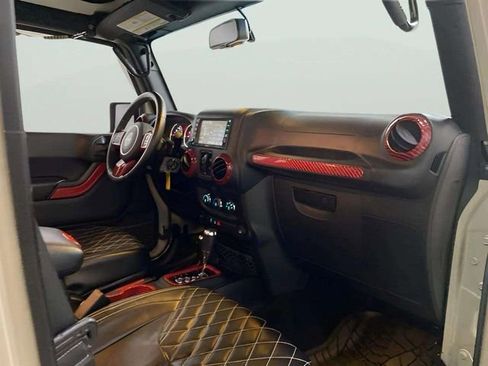 Used 2018 Jeep Wrangler Unlimited Sport S image 41