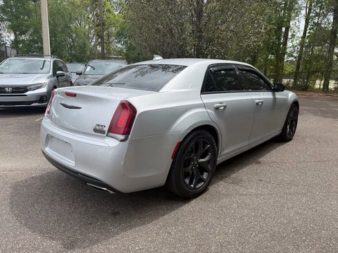 Used 2021 Chrysler 300 Touring w/ Sport Appearance Package RWD image 6