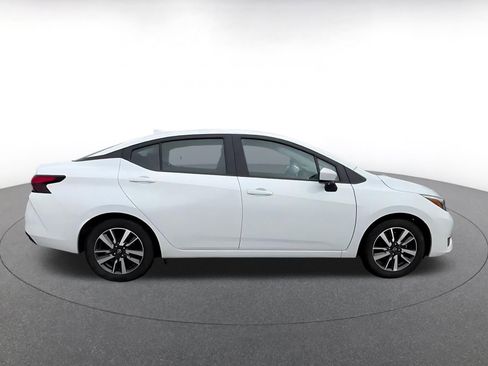 Used 2025 Nissan Versa SV image 16