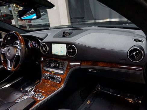 Used 2014 Mercedes-Benz SL 63 AMG image 39