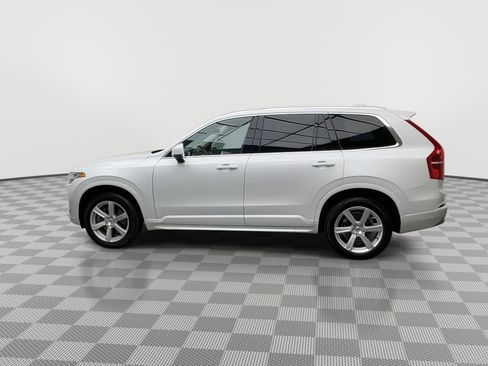 Used 2022 Volvo XC90 T5 Momentum image 39